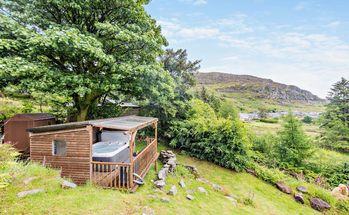 Gwynedd Cottages With Hot Tubs